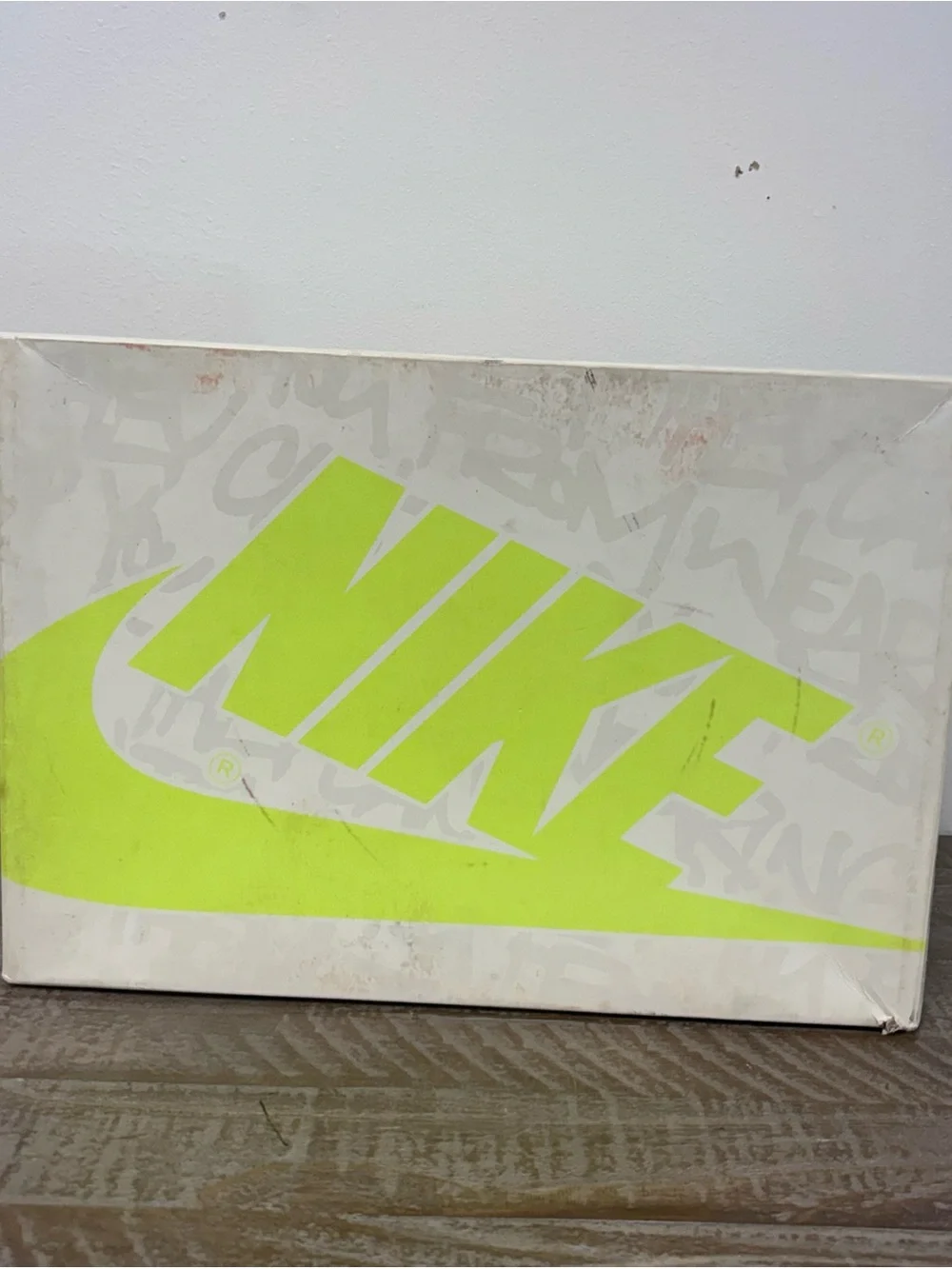 Nike Air Jordan 1 Retro High OG Volt Visionaire Leather Sneaker in Neon Green